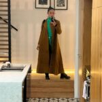 Sayani Gupta Instagram - Thank you @airbnb for this beautiful gift! Such a stunning modern home in the coolest spot in Melbourne! @australia In the beautiful @ampmfashions jacket! 😎