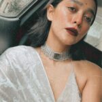 Sayani Gupta Instagram - One of my fav malmal Dhakai in white and skyest Blue 🌨️ with current fav silk blouse! #sareelove #sareeaddict