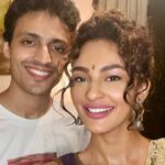 Seerat Kapoor Instagram - By now I know exactly which brother to go to and for what! 🤭🎁 #happyrakshabandhan my mushtandas and thank you for gracing your faces before the camera. I’m indebted 🫡 May you continue to always obey me, flourish and grow! Your loving sister ♥️😘 @artvarunkapoor @ranjev25 @raanvirtaneja