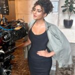 Seerat Kapoor Instagram - Back with my first love, shooting this dynamite. Living the dream ♥️🎥 Makeup @makeupbykamaljeet