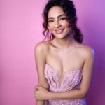 Seerat Kapoor Instagram - This princess is all about love 💗 For @iwmbuzz Awards 💫 Outfit @valdrinsahiti Heels @stevemaddenindia Styled by @shubhi.kumar Makeup @artistrybykri Hair @makeupandhairby_meghana Photography @journeyman1027 #iwmbuzz