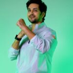 Shakti Arora Instagram - Get ready for a fashionable gym session with Amazon India's collection of fashionable althleisure wear. Shop now with the link in my bio for the perfect workout wear! Or search for the below codes on Amazon: Adidas Printed Regular Fit Men's T-Shirt - B0BSFC25NG Reebok Men Men's Track suits - B08X5TBQRS Adidas Shoes - B08FTDXKZJ #HarPalFashionable #AmazonFashion #AmazonIndia