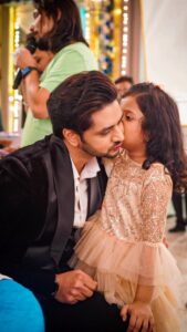 Shakti Arora Instagram - Preejun ki kavya 🙈❤️

 @shaktiarora @sarya12 🥺

#reels #kundali #trending #viral #explore #status #reelkarofeelkaro #shooting #shoot #explorepage #viralvideos #viralreels #fatherdaughter #preejun #sarya #kundalibhagya
