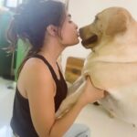 Shalini Pandey Instagram – 🫶 who rescued who 🫶

📸 @therealpoojapandey