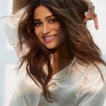 Shamita Shetty Instagram - So many beautiful reasons to be happy ❤️🌺🌸 #happyme #love #gratitude #happiness