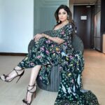 Shamita Shetty Instagram - A strong woman knows she has strength enough for the journey, but a woman of strength knows it is in the journey where she will become strong💪🏻❤️ Outfit : @limerickofficial Jewellery: @azotiique PR : @amigos.rizwan Hair @kromakaysalon Managed by : @viniyardfilms . . . . #workmode #ootd #florals #eventdiaries #love #gratitude #positivity
