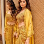 Shamita Shetty Instagram - Wearing Sunshine today 🌞☀️🙆‍♀️ Outfit : @punitbalanaofficial Jewellery : @curiocottagejewelry @stylebysaachivj #holi #colors #friends #ootd #love #peace #gratitude