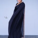 Shamna Kasim Instagram - 🖤 Costume: @nyrah_couture Jewelry: @emmadi_silver_jewellery_hyd Pics: @ravi_cross_clickx @v_capturesphotography Hairstylist: @hairartistpoojagupta Personal staff: @pranay_kohli @etvwin @etvtelugu2708 #dheepremierleague #lovemyjob #lovemyself 🧿