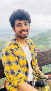 Sheen Dass Instagram - To the man who turns every day into a heartwarming love story. ♥️
Happy birthday my hearts fav person - Rohan ! 🎂💑🧿”

.
#birthdayboy #rosheen