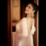 Sherin Instagram - 🤍🤍🤍🤍 Costumes - @labelswarupa Photography - @camerasenthil Makeup - @jiyamakeupartistry Hair - @mani_stylist_ organised @rrajeshananda #sherin #white #salwarsuits #cooking #cwc #cookuwithcomali #cookwithcomali #vijaytelevision
