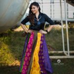 Sherin Instagram - There were, in fact, snakes on this plane 😓 Photographer - @crackjackphotography Costumes - @labelswarupa Makeup - @jiyamakeupartistry Hair - @mani_stylist_ Jewellery - @rajianand #sherin #cookwithcomali #cookuwithcomali #vijaytv #fashion #styling #travel #love #cooking EVP Film City