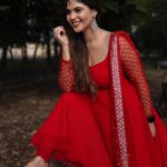 Sherin Instagram - love is insane! Imagine picking one person out of the millions of people and saying ‘everything my heart feels from now on, it feels for you. It skips a beat for you, aches for you, flutters for you and it breaks for you’ Love is not perfect, it’s chaotic at best! I wish each and everyone of you will find love that will make you question your reality, love that consumes you and love that gives you a million breathless moments. If you already have it, do not let it go and if you have had it and lost it, you know how the old saying goes - it’s better to have loved and lost, than to never have loved at all. Happy Valentine’s Day! Photographer - @crackjackphotography Designer - @labelswarupa Makeup and hair - @kaviyaartistry_off Earrings - @original_narayanapearls #cookuwithcomali #cwc #tamil #cooking #red #salwarsuits
