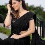 Sherin Instagram - Hello! Costumes - @labelswarupa Hair and makeup - @kaviyaartistry_off Photographer - @sat_narain @shotsbyuv @jascaptures_ @the.portrait.culture @fineshinejewels #blacksaree #love #cookuwithcomali #cookwithcomali #sherin #vijaytv Chennai, India
