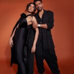 Shibani Dandekar Instagram - 🖤MOST STYLISH COUPLE 🖤 Thank you @hindustantimes @htcity This is an honour for two people that barely leave the house or get out of their pj’s 🤣 @faroutakhtar 🫶🏾 HMU @inherchair @azima_toppo photos by @tanvivoraphotography @balenciaga @magdabutrym @viangevintage #htmoststylishawards #HTMS2023