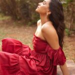 Shibani Dandekar Instagram - Finally here! Summer ready with @shoparzbyarzoo by @arzookarnani Loving every piece in this collection 🤍💫 shot by @abheetgidwani makeup @inherchair hair @azima_toppo