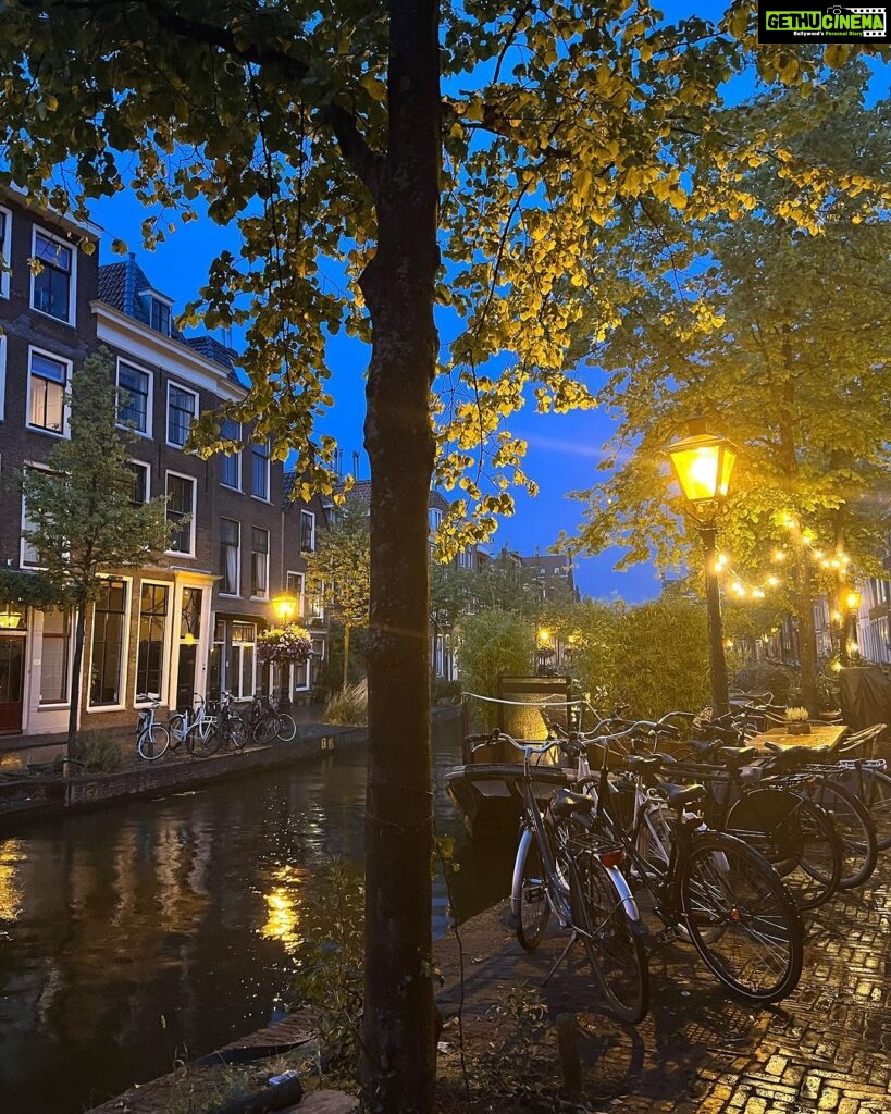 Shonali Nagrani Instagram - Leiden by night:) #leiden #southholland #netherlands #areyouforreal #travel #travelphotography #travelgram #traveler Leiden, the Netherlands