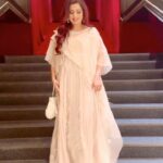 Shreya Ghoshal Instagram - 🤍अब देखो मिल गए हो तो फिर से न कहीं खो जाना आंखों मे ही रहना बाहों में तुम मेरी सो जाना🤍