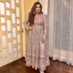 Shreya Ghoshal Instagram - 🪷 चार पल मिले जो आज प्यार में गुज़ार दे🪷 Outfit: @houseofneetalulla @neeta_lulla Pr: @rainmakerconsults Jewellery: @mortantra @spiffypublicrelations Stylist: @stylebysaachivj Asst.: @styledbynikinagda @sanzimehta777