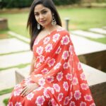 Shritha Sivadas Instagram - Coz pink is always in season #desipink #barbiepink #pink Mua @jo_makeup_artist Photography @kunjippaaru Styling @stylestoriesbypriyanka Camera Assiatant @kedarhist_ Location @crowneplazakochi