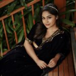 Shritha Sivadas Instagram - ❤️💫 Mua @jo_makeup_artist Photography @kunjippaaru Costume @prakrithi_by_ramya Styling @stylestoriesbypriyanka Videography @_shutter__bug @yedukrishnan._ Jewellery @meralda.jewels Camera Assiatant @kedarhist_ Location @crowneplazakochi Crowne Plaza Kochi