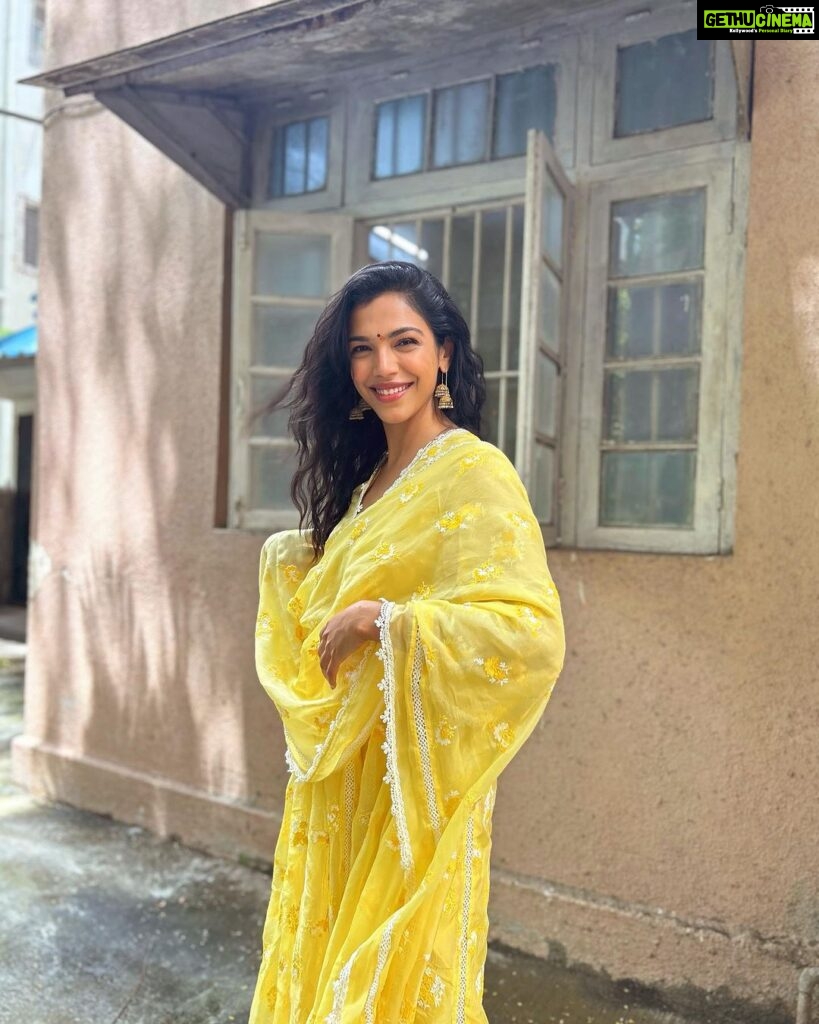 Shriya Pilgaonkar Instagram - Modak , Majja , Memories MORYA In @shopmulmul #Ganeshchaturthi #Indian #Yellow