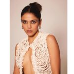 Shriya Pilgaonkar Instagram - 🫁 Reimagined S H E E R LOVE series Styled by: @yuktisodha Photographs by: @trishasarang Hair & Make up by: @bymaniasha at @fazemanagement Wearing: @vaishalisstudio & @_otherlabel Jewellery: @timelessjewelsby_s #Sheer #portrait #YuktiXShriya #Shriyapilgaonkar