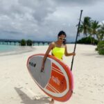 Shriya Pilgaonkar Instagram - Sun, Sand & Showers with my cuties 🏝️🌊🌦️ @coco_resorts X @pickyourtrail Photo credit @nittuneyum #Maldives #Cocoresorts #SummerAndRain #Neon 👙 @flirtatious_india Coco Bodu Hithi Water Residences