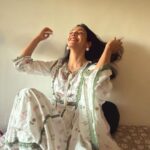 Shriya Pilgaonkar Instagram - 🌸 📷 @eeshitnarain