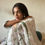 Shriya Pilgaonkar Instagram - 🌸 📷 @eeshitnarain