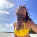 Shriya Pilgaonkar Instagram - Sea + Salt + Sun + Shine #BeachWaves 🌊 ☀️ @coco_resorts X @pickyourtrail #TravelGram #Traveldiaries #Neon #IslandLife #Barbiecore #Pink #Maldives Coco Bodu Hithi Water Residences