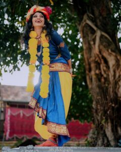 Shruthi Rajanikanth Instagram - ശ്രീകൃഷ്ണ ജയന്തി ആശംസകൾ ✨✨
📸 @___jithi___ 
Mua @magnificentmakeupstudio @lekharejanikanth