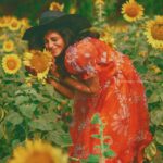 Shruthi Rajanikanth Instagram - HIDING PAIN BEHIND SMILE AND NATURE IS COOL 🍃🌻💔❤️‍🩹 📸 @nomadic_frames Thiruvankulam