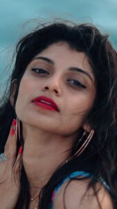 Shruthi Rajanikanth Instagram - 🥵M.A.L.I 🫰🏼 

🎥 @vinod_antony_