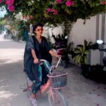 Shruthi Rajanikanth Instagram - Exploring local villages be like 🤭😵‍💫😹 Maldives dairies 😍🥰 #maldives #local #island @masholidaystours @vidya.portal Maafushi