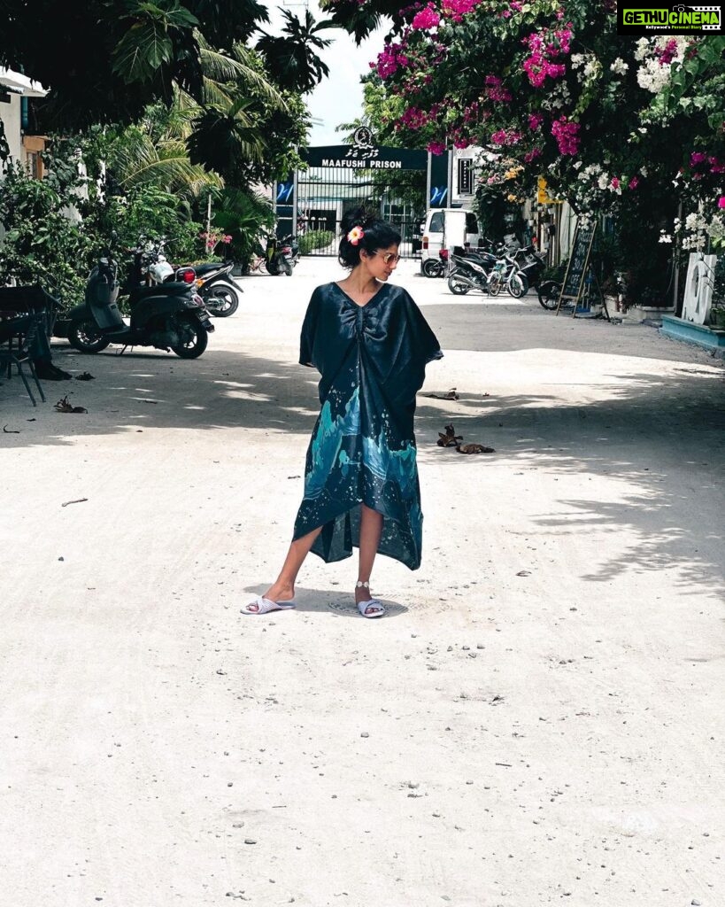 Shruthi Rajanikanth Instagram - Having a “MALI” vibe 🥰 into the localss 🫰🏼 thank you @arenahotels @masholidaystours @vidya.portal Maafushi