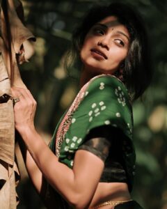 Shruthi Rajanikanth Instagram - പ്രണയം 💚
📸 @adarsh_thamarakshan