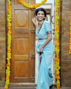 Shruthi Rajanikanth Instagram - This door changed my life upside down and will always cherish these memories ✨🌟💫
📸 @aline_varghese_joseph 
Costume @rohinis.designs