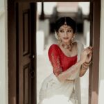 Shruthi Rajanikanth Instagram - 💋🧿 📸 @athuldev._ Mua @nobles_makeover Costume @elize_designs Ornaments @alameen_fashion_jewels Styled @styledbysavu Edits @the_______survivor Hill Palace Museum