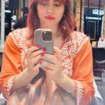 Shruti Sodhi Instagram - Bangs deserve a full reel space esp on 🥕 hair (also since the styling might not last😆 kyunkiiii wavy hair+humidity+bangs = short noodles on the forehead 24*7) #shrutisodhi #redhair #bangs