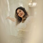 Shrutika Instagram - Back to my most faaaav set#Cwc4 ..the set which gave me all ur love ..indebted for life🥰😍 Outfit (top) @malarvikrambridalcouture Photography @dhanush__photography Hair @vama_moirangthem Makeup & styling @shrutika_arjun (yas me😉) @mediamasons @vijaytelevision @ravoofa.h.k @parthiv.mani #happy #happyplace #greatful #shoot #shooting #realityshow #tamil #reality #cwc #vijaytelevision #cookuwithcomali #friendsforlife #friendslikefamily #love #instagram #post #instagood #instalike #picture #expressyourself #expressions #solos #emotions #pic #spreadlove #cwc3 #cwc4