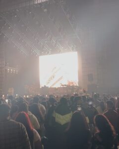 Sid Sriram Instagram - LONDON//
I took a couple days to process what we did last week at Wembley Arena. (if you were there, comment here with your fav moments) 
I grew up dreaming about performing in front of thousands and thousands of people, all singing together.
I’ve had moments where I’ve thought this pursuit is tied in with ego, but a dope conversation I had with someone recently beautifully reminded me that the core of this pursuit is an act of pure love: surrendering, being a vessel with music being the magically unstoppable force of nature, healing. London, I still can’t fully put into words all the feelings y’all inspired when we sent up beams of deeeeep love into the universe 10,000 people strong, but one that def comes to mind is gratitude.
What made this show feel especially magical for me was how it truly represented a coming together of all aspects of what makes me me; y’all had the room glowing when we performed Do the Dance, sang your hearts out to songs like Tharame and Kannana Kanne, lost your minds when the low end dropped on the Kannalane remix, and rocked out to songs like Inkem Inkem, Thalli Pogathey and Samajavaragamana.
Shout out my brothers @tapassnaresh, @sanjeevtmusic, @ramkuu, @hashbass, @theorganboy, @evanguymandude, @nikhilvpai, @vjkaycee, @soheldantes, @vinod_ld. 3 hours non-stop, all fire no skips at all, no fluff just a group of guys having the time of their lives playing music, going hard. Shout out everyone involved in making this show possible
London, thank you for making my first trip to the UK nothing short of legendary. I’ve been seeing all the messages and i’m humbled. I’ll be back soon
1. Y’all killing it singing Tharame 🌊🌊🌊 
2. Opening of the show, I had to take a moment to take it all in
3. Y’all singing Kannana Kanne beautifully (stage perspective)
4. Arena glowing during Do the Dance
5. Inkem Inkem
6. Kannalane remix 🌊🌊🌊 brothers @tapassnaresh @ramkuu @vjkaycee @vinod_ld goin crazy!!
7. Premiering The Hard Way at Wembley in front of 10k ppl
8. Nee Singam Dhaan
9. Y’all singing Kannana Kanne beautifully (audience perspective)
10. Oru Deivam Thantha Poove
All love, no hate