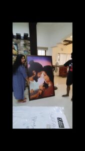 Sneha Sreekumar Instagram - Got a spl gift for @kedarsnehasreekumar 's nameingceremony 🥰 Thank you so much @papervapors for this beautiful gift 🥰

#gift #photo #reelsinstagram #reelsinsta #reelaupload #reels #marimayam #mandothari