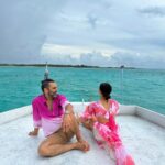 Sonnalli Seygall Instagram - Sunset cruise at @atmospherekanifushi spotting dolphins 🐬 🌅 @travelwithjourneylabel @atmospherekanifushi Outfit: @mandirawirkhq #SonnalliwithAtmosphere #AtmosphereKanifushi #BestHoneymoonplace #JoyofGiving #AllInclusive #JourneyLabel #TravelWithJourneyLabel #YouAreSpecial #ThinkHolidayThinkJourneyLabel #LuxuryHoliday #Maldives Atmosphere Kanifushi Maldives