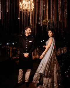 Sonnalli Seygall Instagram - Love, Laughter, Sabr & Shukar ❣️🧿

S&A #AsheshFoundSona

———————-———————-————————

Outfit:  @manishmalhotraworld @manishmalhotra05
Jewellery: @varunadjani 
Styled by: @trishadjani
Make up : @eshaasikka
Hairtsylist : @pinky_viswakarma
Photography : @the_wedding_files