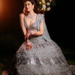 Sonnalli Seygall Instagram - Let’s make this a series ✨ Last pic my fav, for obvious reasons! 🥹 Lehenga @manishmalhotra05 @manishmalhotraworld Jewellery @varunadjani Chooda @raabtabyrahul Mehendi @veenanagda MUH @eshaasikka Stylist @trishadjani Photograph @the_wedding_files Location @gallopsmumbai #memories #throwback #weddingmemories