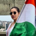 Sonnalli Seygall Instagram - Har Ghar Tiranga 🇮🇳 Dil mein India ❤️ स्वतंत्र दिवस की शुभ कामनाएँ #happyindependenceday🇮🇳