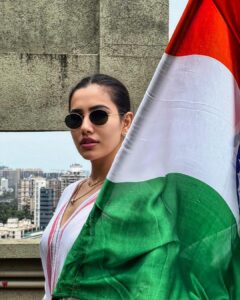 Sonnalli Seygall Instagram - Har Ghar Tiranga 🇮🇳 
Dil mein India ❤️

स्वतंत्र दिवस की शुभ कामनाएँ 

#happyindependenceday🇮🇳