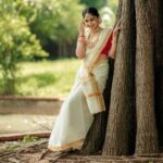 Sreethu Krishnan Instagram - One last 🤪 chennai senthamizh🌺🌼🌸✨… @zerogravityphotographykerala @tarangini_mua @viji_makeover @marinasboutique_ @ms_design_official @jewellerypatches #sreethukrishnan #2023 #favspot