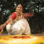 Sreethu Krishnan Instagram - #onam 🌸🌼🌺✨ @tarangini_mua @viji_makeover @marinasboutique_ @ms_design_official @jewellerypatches @zerogravityphotographykerala #sreethukrishnan #onam #happiness