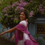 Srinda Instagram - 💜 📸 @parvathy.prasad_ Saree @ithal.india 💄 @zara___makeover
